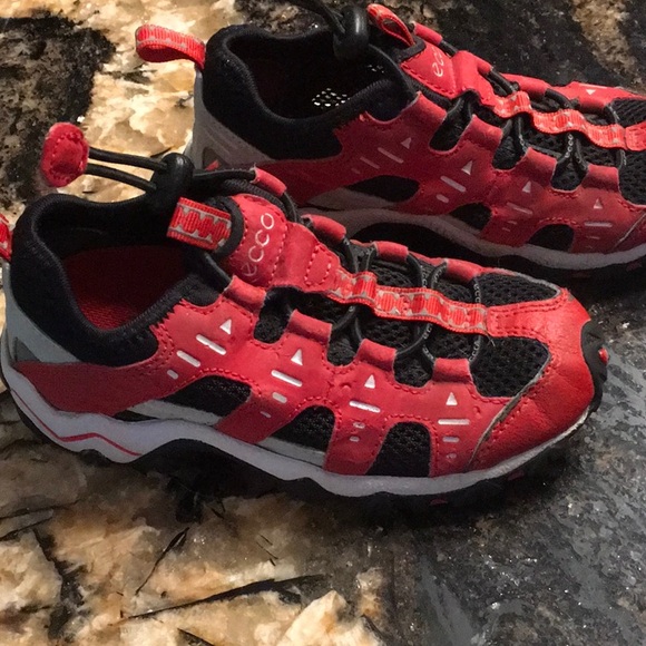 ECCO water sneakers. French 28C=11 little kid size - Picture 2 of 5